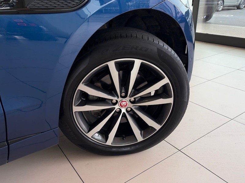 2021 (21) JAGUAR F-PACE 2.0 D200 R-Dynamic SE 5dr Auto AWD 5723720