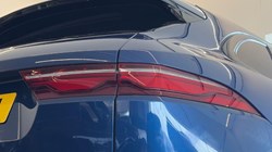 2021 (21) JAGUAR F-PACE 2.0 D200 R-Dynamic SE 5dr Auto AWD 5723718