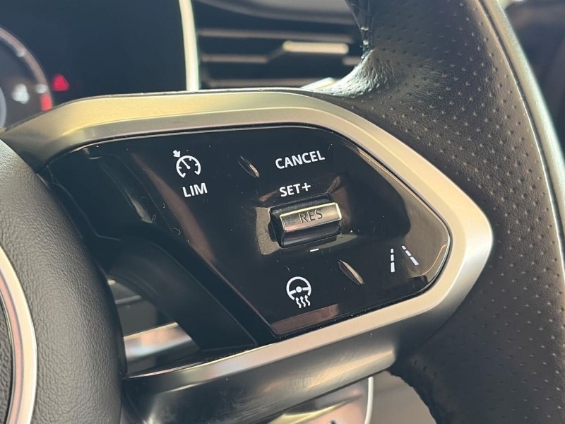 2021 (21) JAGUAR F-PACE 2.0 D200 R-Dynamic SE 5dr Auto AWD 5723698