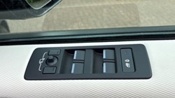 2024 (74) LAND ROVER DISCOVERY 3.0 D350 Dynamic HSE 5dr Auto 5642927