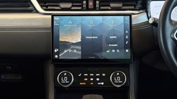 2023 (23) JAGUAR F-PACE 2.0 D200 R-Dynamic SE Black 5dr Auto AWD 5767551