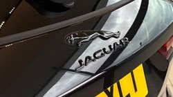 2023 (23) JAGUAR F-PACE 2.0 D200 R-Dynamic SE Black 5dr Auto AWD 5767582