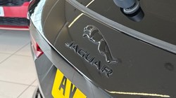 2023 (23) JAGUAR F-PACE 2.0 D200 R-Dynamic SE Black 5dr Auto AWD 5767581