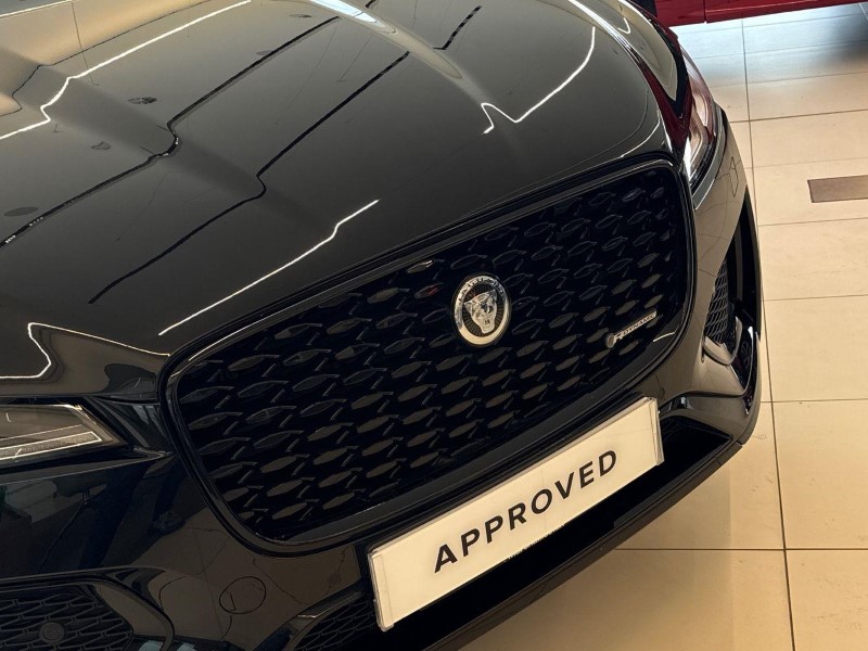 2023 (23) JAGUAR F-PACE 2.0 D200 R-Dynamic SE Black 5dr Auto AWD 5767579