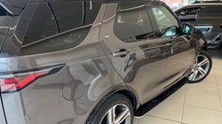2023 (23) LAND ROVER DISCOVERY 3.0 D300 R-Dynamic HSE 5dr Auto 5770469
