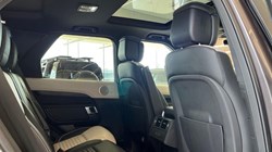2023 (23) LAND ROVER DISCOVERY 3.0 D300 R-Dynamic HSE 5dr Auto 5770473