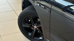 2018 (18) JAGUAR F-PACE 2.0d R-Sport 5dr Auto AWD 5753205