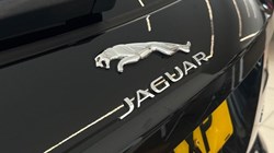 2018 (18) JAGUAR F-PACE 2.0d R-Sport 5dr Auto AWD 5753229