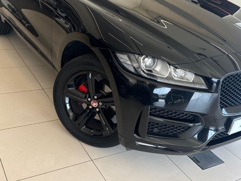 2018 (18) JAGUAR F-PACE 2.0d R-Sport 5dr Auto AWD 5753226