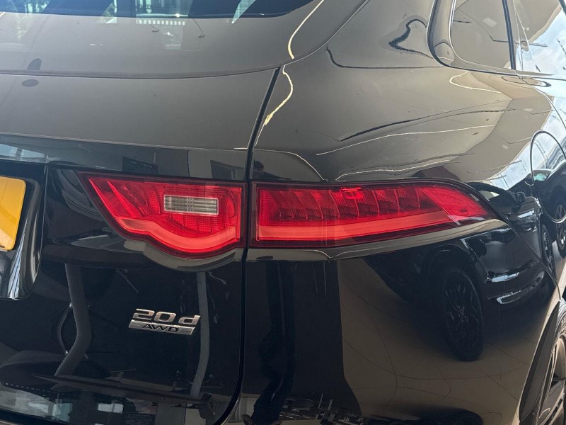 2018 (18) JAGUAR F-PACE 2.0d R-Sport 5dr Auto AWD 5753231