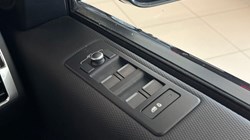 2021 (71) LAND ROVER DISCOVERY 3.0 D250 R-Dynamic S 5dr Auto 5763425