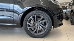 2021 (71) LAND ROVER DISCOVERY 3.0 D250 R-Dynamic S 5dr Auto 5763411