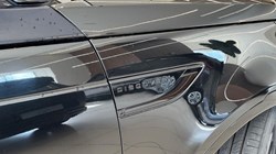 2021 (71) LAND ROVER DISCOVERY 3.0 D250 R-Dynamic S 5dr Auto 5763423