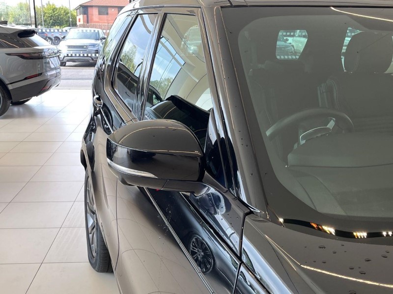 2021 (71) LAND ROVER DISCOVERY 3.0 D250 R-Dynamic S 5dr Auto 5763452