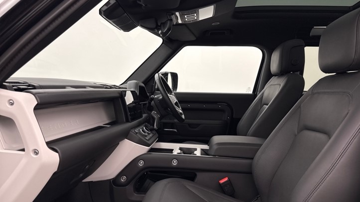 2025 (74) LAND ROVER DEFENDER 3.0 D350 X-Dynamic HSE 90 3dr Auto 5743095