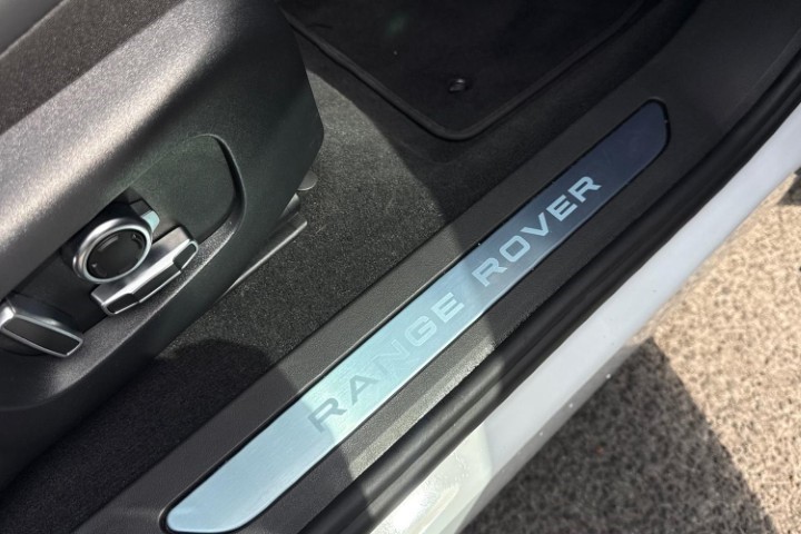 2025 (25) LAND ROVER RANGE ROVER EVOQUE 2.0 D200 Autobiography 5dr Auto [Revised] 5615006