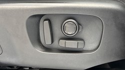 2023 (73) LAND ROVER DISCOVERY 3.0 D300 Metropolitan Edition 5dr Auto 5835804