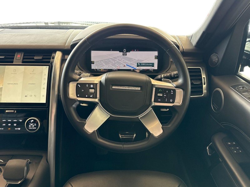 2023 (73) LAND ROVER DISCOVERY 3.0 D300 Metropolitan Edition 5dr Auto 5835794
