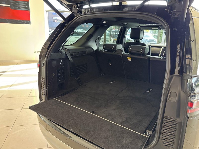 2023 (73) LAND ROVER DISCOVERY 3.0 D300 Metropolitan Edition 5dr Auto 5835820