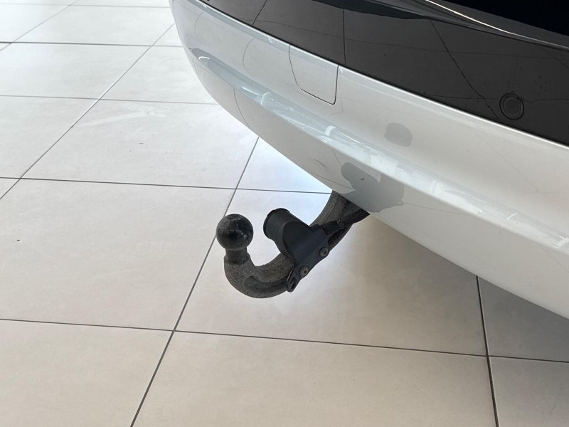 2023 (73) LAND ROVER DISCOVERY 3.0 D300 Metropolitan Edition 5dr Auto 5835801