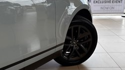 2024 (74) LAND ROVER RANGE ROVER VELAR 2.0 D200 MHEV Dynamic SE 5dr Auto 5807323