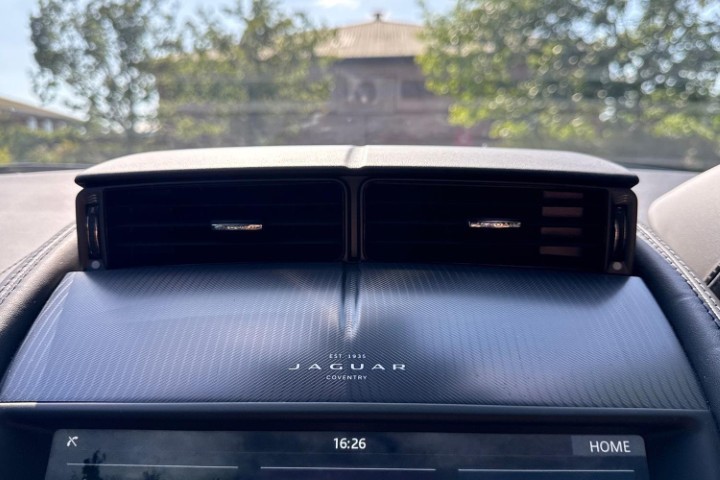 2019 (69) JAGUAR F-TYPE 5.0 P450 Supercharged V8 R-Dynamic 2dr Auto 5605500