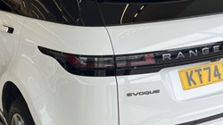 2025 (74) LAND ROVER RANGE ROVER EVOQUE 2.0 D200 Dynamic HSE 5dr Auto 5757340