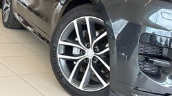 2025 (74) LAND ROVER RANGE ROVER SPORT 3.0 D300 Dynamic SE 5dr Auto 5771089