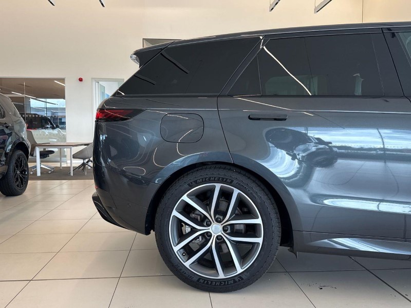 2025 (74) LAND ROVER RANGE ROVER SPORT 3.0 D300 Dynamic SE 5dr Auto 5771099