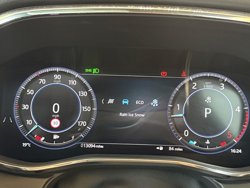 2024 (24) JAGUAR F-PACE 2.0 D200 R-Dynamic HSE Black 5dr Auto AWD 5762894