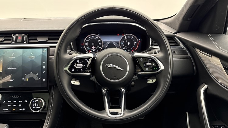 2024 (24) JAGUAR F-PACE 2.0 D200 R-Dynamic HSE Black 5dr Auto AWD 5742839