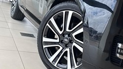 2024 (24) LAND ROVER RANGE ROVER 3.0 D300 HSE 4dr Auto 5748000