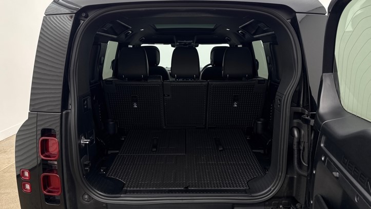 2025 (74) LAND ROVER DEFENDER 3.0 D350 X-Dynamic HSE 110 5dr Auto [7 Seat] 5743175