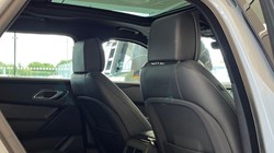 2025 (74) LAND ROVER RANGE ROVER VELAR 3.0 D300 MHEV Dynamic HSE 5dr Auto 5773173