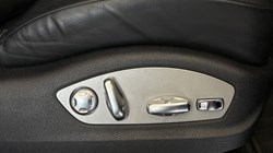 2023 (23) PORSCHE MACAN T 5dr PDK 5746326