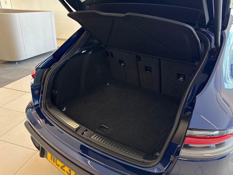 2023 (23) PORSCHE MACAN T 5dr PDK 5746340