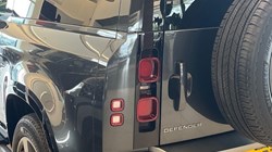 2025 (25) LAND ROVER DEFENDER 3.0 D250 X-Dynamic SE 90 3dr Auto 5804702