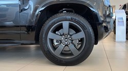 2025 (25) LAND ROVER DEFENDER 3.0 D250 X-Dynamic SE 90 3dr Auto 5804691