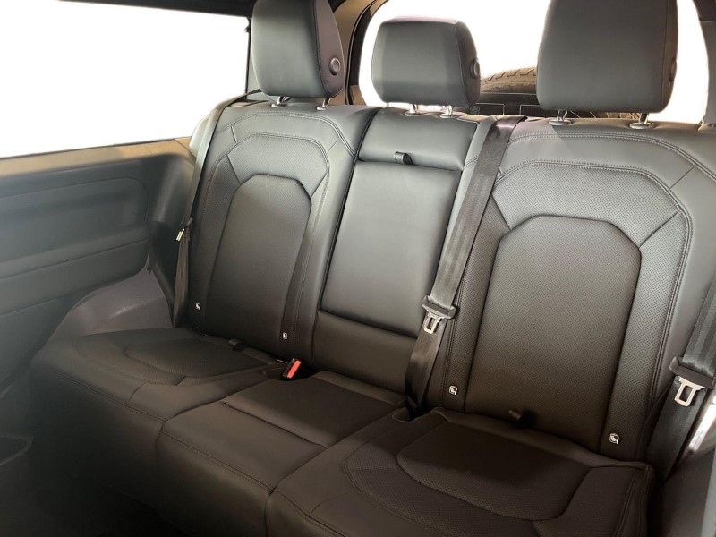 2025 (25) LAND ROVER DEFENDER 3.0 D250 X-Dynamic SE 90 3dr Auto 5804687