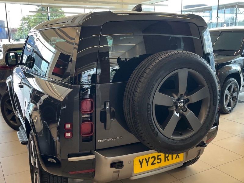 2025 (25) LAND ROVER DEFENDER 3.0 D250 X-Dynamic SE 90 3dr Auto 5804730