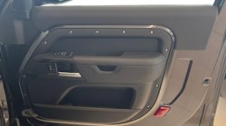 2025 (25) LAND ROVER DEFENDER 3.0 D250 X-Dynamic SE 90 3dr Auto 5804705
