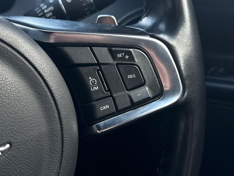2018 (68) JAGUAR XE 2.0d [180] R-Sport 4dr Auto 5751043