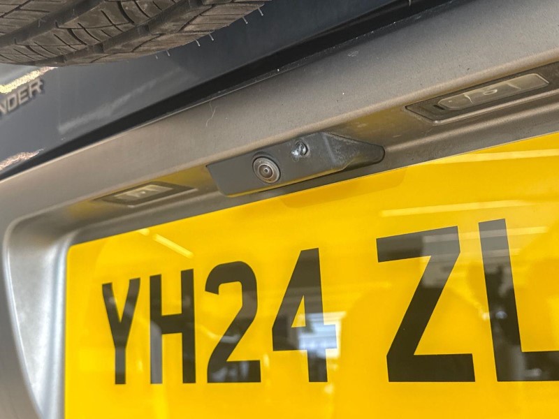 2024 (24) LAND ROVER DEFENDER 3.0 D250 X-Dynamic HSE 90 3dr Auto 5770914