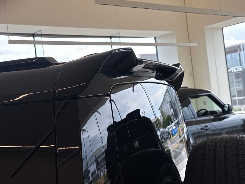 2024 (24) LAND ROVER DEFENDER 3.0 D250 X-Dynamic HSE 90 3dr Auto 5770929