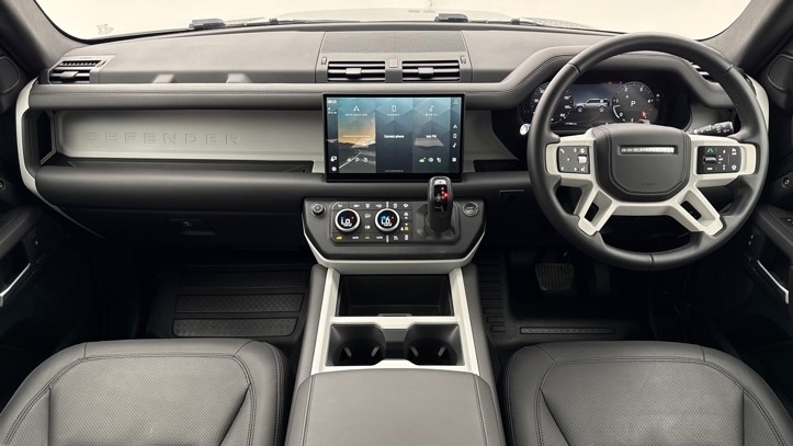 2025 (25) LAND ROVER DEFENDER 3.0 D350 X-Dynamic HSE 110 5dr Auto [7 Seat] 5743751