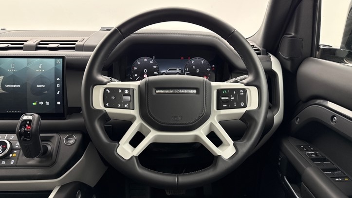 2025 (25) LAND ROVER DEFENDER 3.0 D350 X-Dynamic HSE 110 5dr Auto [7 Seat] 5743757