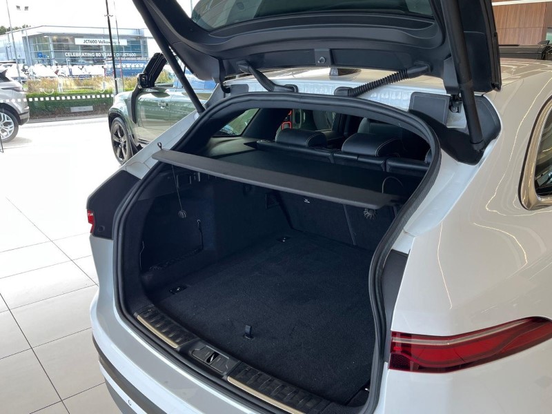 2022 (72) JAGUAR F-PACE 2.0 D200 R-Dynamic S 5dr Auto AWD 5765325