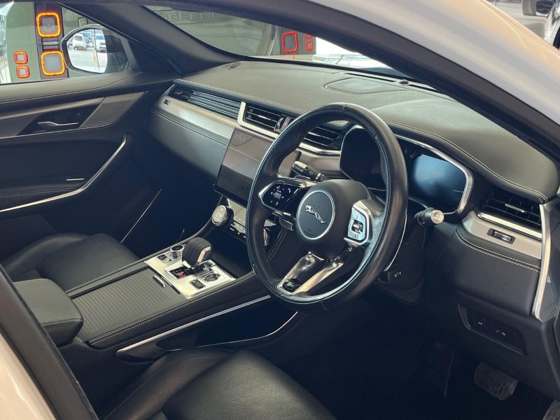 2022 (72) JAGUAR F-PACE 2.0 D200 R-Dynamic S 5dr Auto AWD 5765338