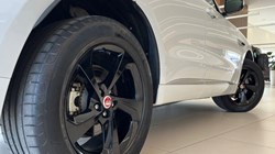2022 (72) JAGUAR F-PACE 2.0 D200 R-Dynamic S 5dr Auto AWD 5765333