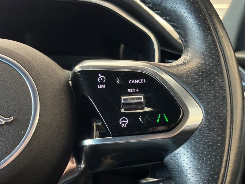 2022 (72) JAGUAR F-PACE 2.0 D200 R-Dynamic S 5dr Auto AWD 5765317